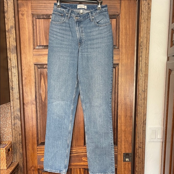 Abercrombie & Fitch Denim - Abercrombie & Fitch 90’s straight Ultra High Rise Blue Jeans Curve Love size 27